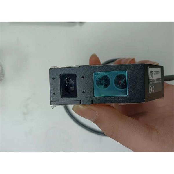 日本KEYENCE基恩士LK-G5000高精度CMOS激光位移傳感器感測頭LK-H008W